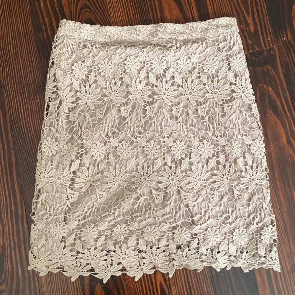 Lace skirt
